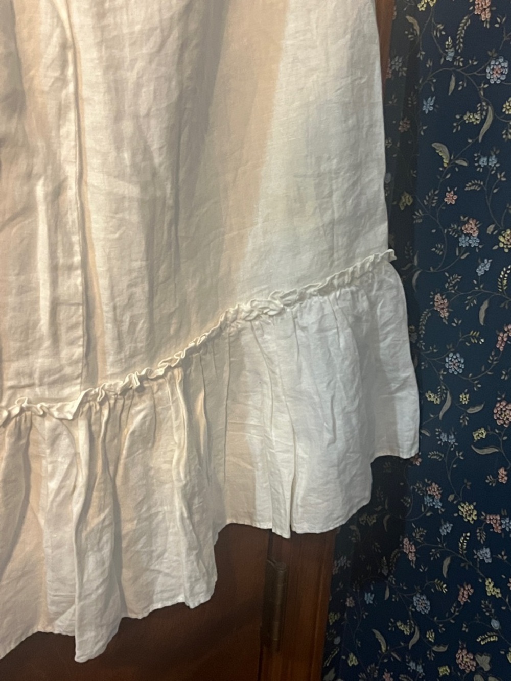 Vintage GAP Linen A-Line Skirt with Ruffled Hem - Picture 4 of 5